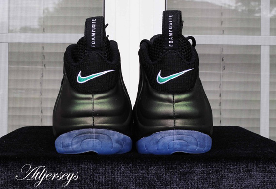 Nike Air Foamposite Dark Pine Green New Photos 10