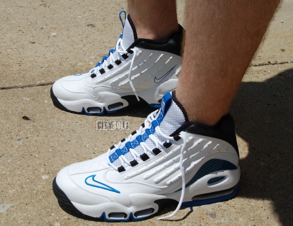 Nike Air Griffey Max Ii White Black Photo Blue 2 570x4411