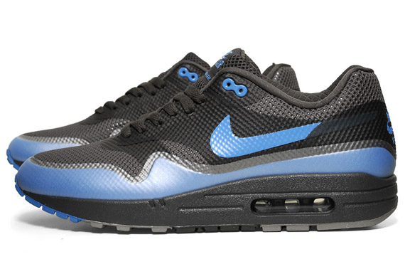 Nike Air Max 1 Hyperfuse Black Blue Glow 2