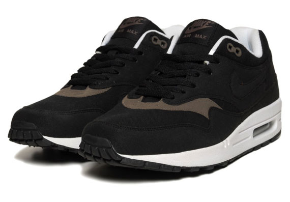 Nike Air Max 1 July 2011 Black 308866 021 02