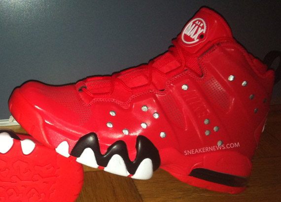 Nike Air Max Barkley – Action Red | Sample on eBay