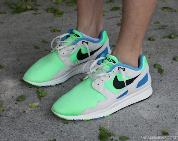 Nike Lunar Flow Bright Cactus Blue Glow 01