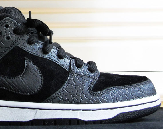 Nike Sb Dunk Low Entourage 08