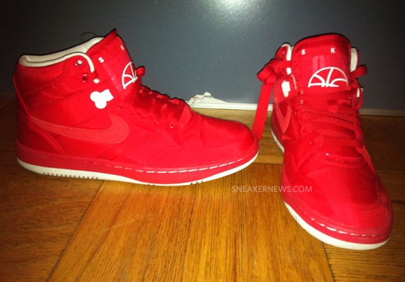 Nike Sky Force 88 Mid Red Suede 2