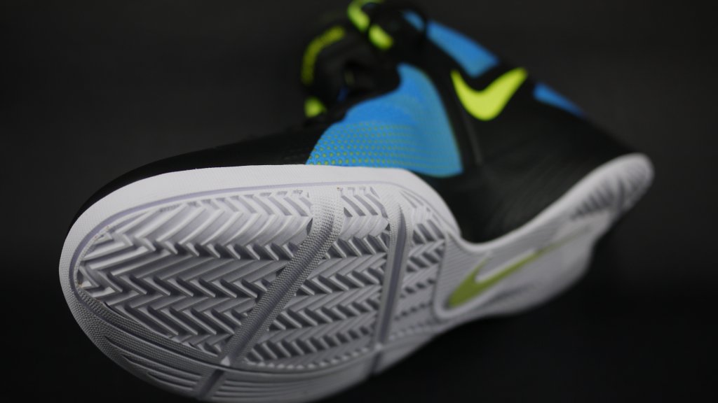 Nike Zoom Hyperfuse 2011 Black Photo Blue Metallic Luster Volt 3
