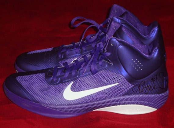 Nike Zoom Hyperfuse Andrew Bynum Game Issue 04