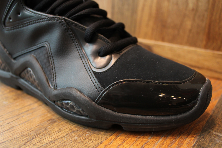 Swizz Beatz Reebok Kamikaze Black 1