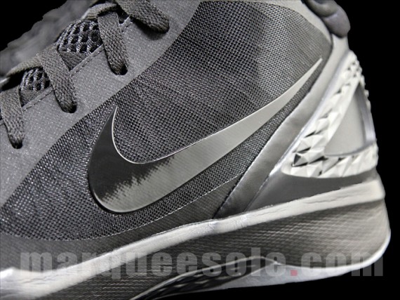 Nike Zoom Hyperdunk 2011 'Matte Black'