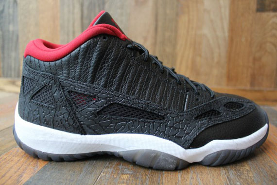 Air Jordan Xi Ie Low Bred Mrr 01