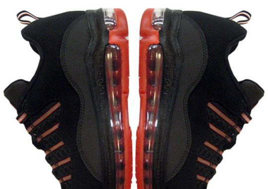 Jordan CMFT Max Air 10 – Black – Orange