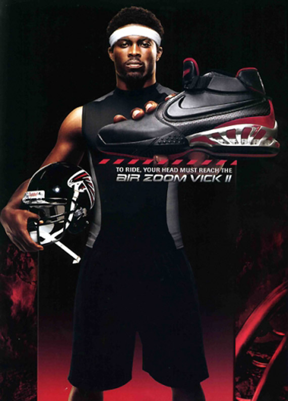 Michael Vick Re Signs With Nike 2