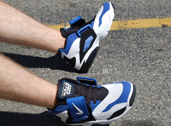 Nike Air Diamond Turf Blu Cs 03