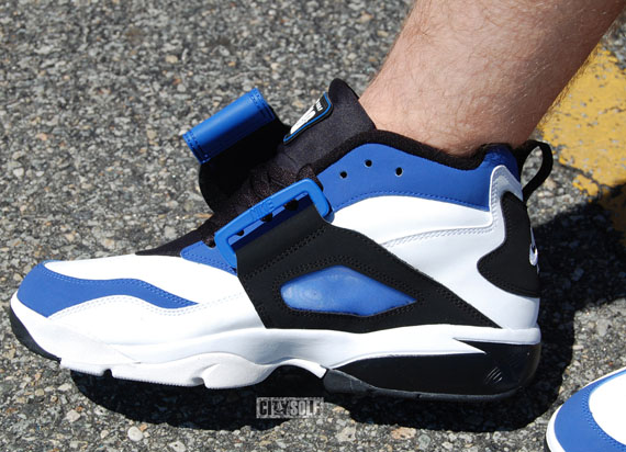 Nike Air Diamond Turf Blu Cs 05