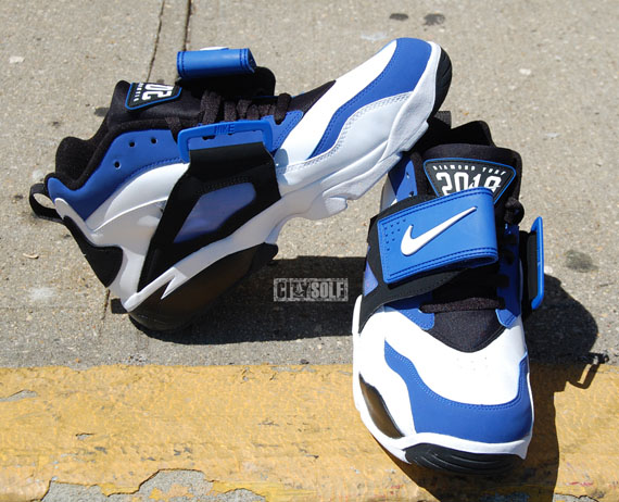 Nike Air Diamond Turf Blu Cs 08