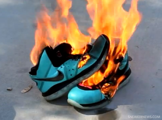 Nike LeBron 8 'South Beach' - Burned!