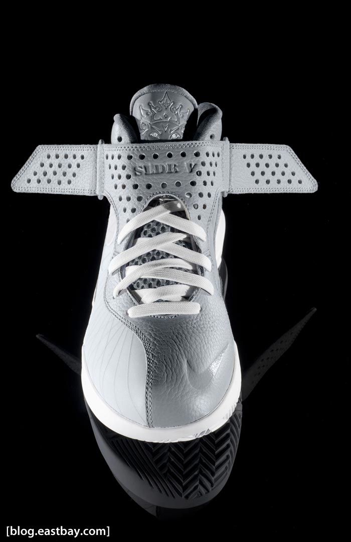 Nike Lebron Zoom Soldier V Cool Grey 3.jpg.pagespeed.ce .316np5yzkr