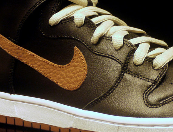 Nike SB Dunk High - Black Leather - Gum