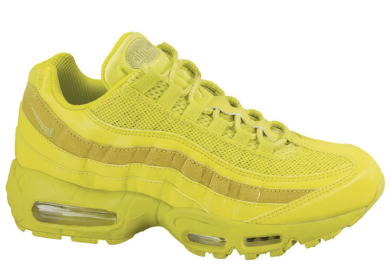 Nike Wmns Air Max 95 High Voltage 02