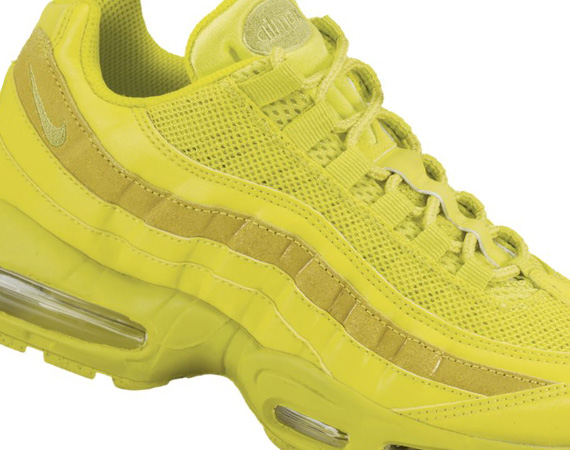 Nike Wmns Air Max 95 High Voltage 05