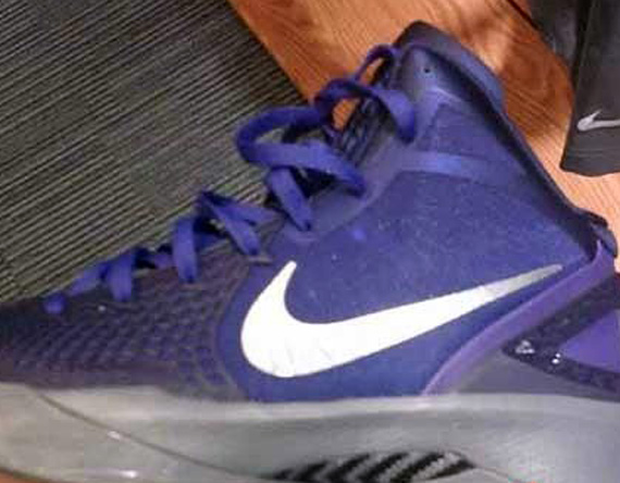 Nike Zoom Hyperdunk 2011 Supreme - Club Purple - Imperial Purple - Cool Grey - Metallic Silver