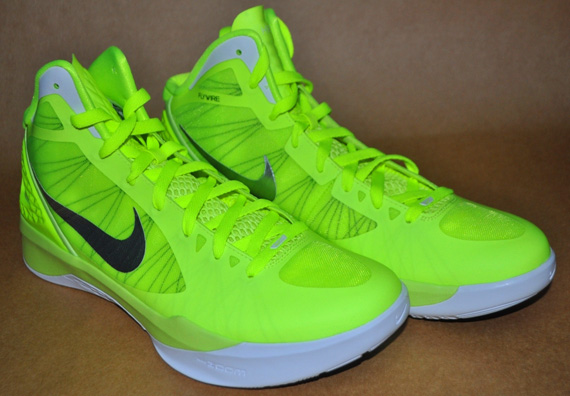 Nike Zoom Hyperdunk 2011 Tonal Volt 05