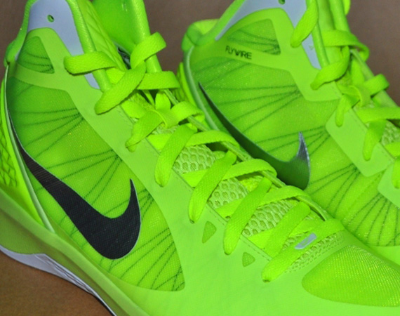 Nike Zoom Hyperdunk 2011 - Tonal Volt