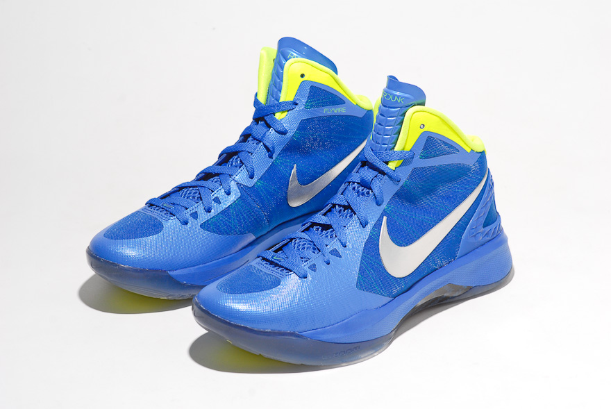 Nike Hyperdunk 2011 16