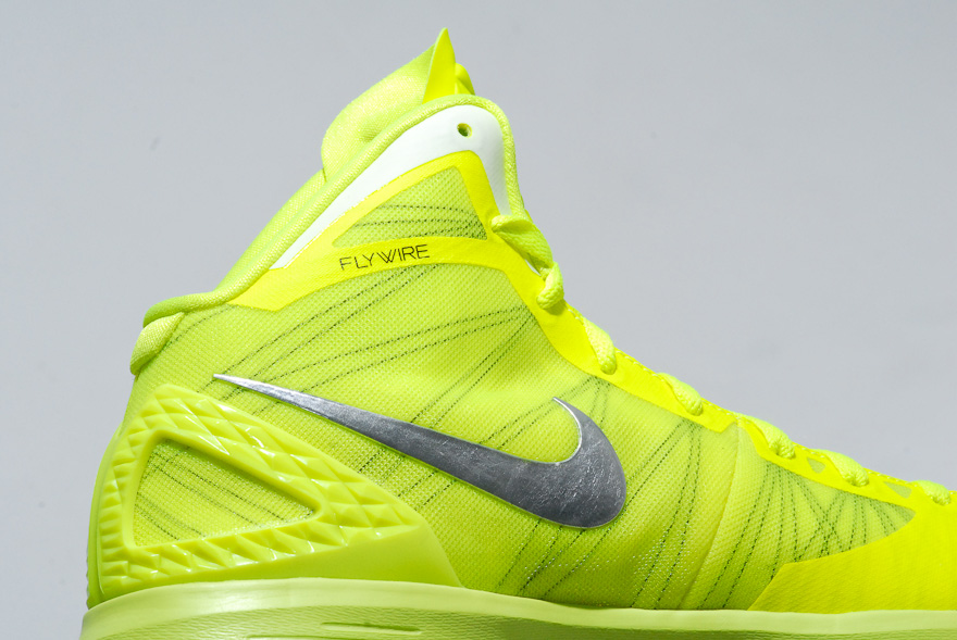 Nike Hyperdunk 2011 27
