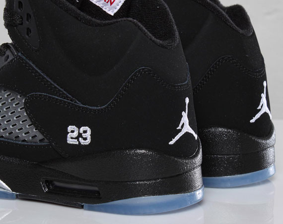 Air Jordan V GS – Black – Metallic Silver | Available in Europe