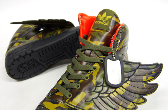 Jeremy Scott Wings Camo Mi 10