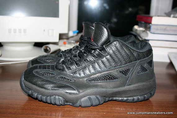 Jordan Xi Ie Low Blk Samp 05