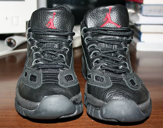 Jordan Xi Ie Low Blk Samp 07