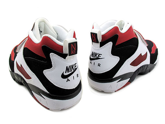 Nike Air Diamond Turf Black Varsity Red White 04