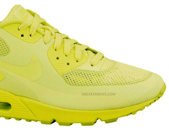 nike-air-max-90-hyperfuse-tonal-volt-nikestore-03 Nike Air Max 90 Hyperfuse Tonal Volt Nikestore 03