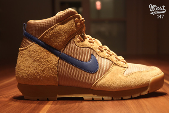 Nike Lava Dunk Tan Navy West 01