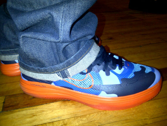 Nike Lunar Hypergamer Blue Orange Camo 01