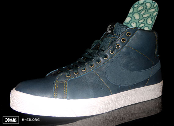 Nike Sb Blazer Lance Mountain Pool Service 02