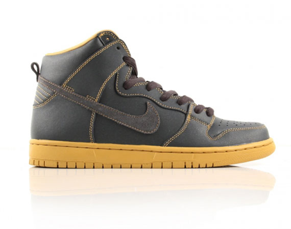 Nike Sb Dunk High Anthracite Gold 01