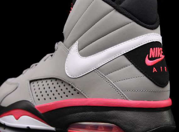 Nike Air Maestro Flight – Medium Grey – Solar Red