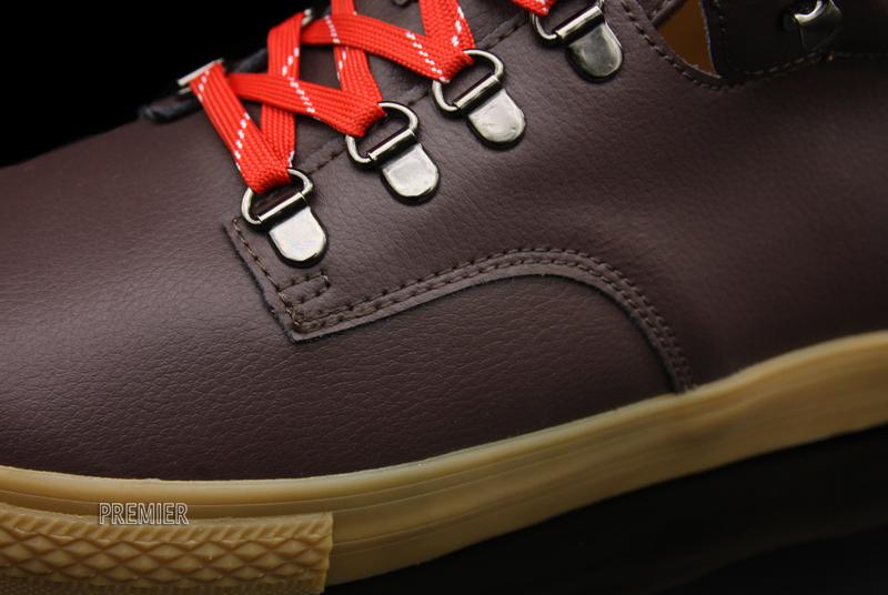 9 16 11johnsonfrontdetail