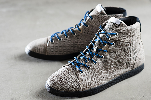 Adidas Originals Azzi Mid Croc 2