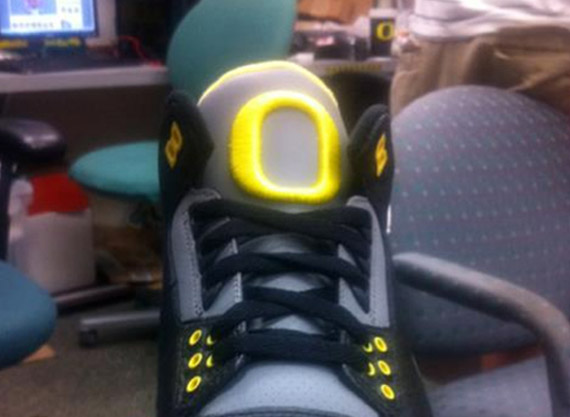 Air Jordan III 'Oregon'