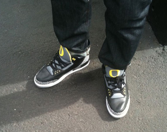 Air Jordan Iii Oregon Black On Foot 01