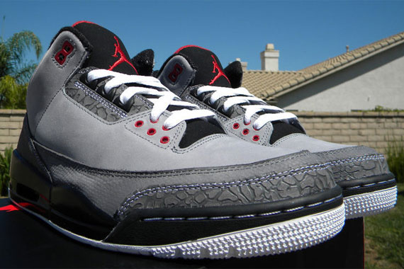 Air Jordan III Retro ‘Stealth’ – Release Reminder