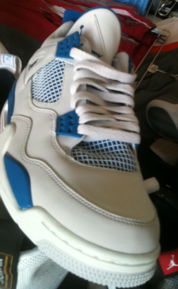 Air Jordan Iv Military 2012 Sample 01