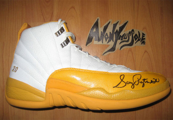 Air Jordan Xii Payton Home Game Worn Autographed Pe 05