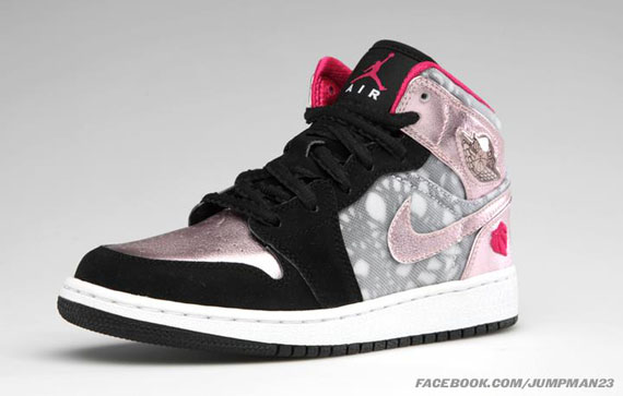 Jordan Brand Girls Holiday 11 09