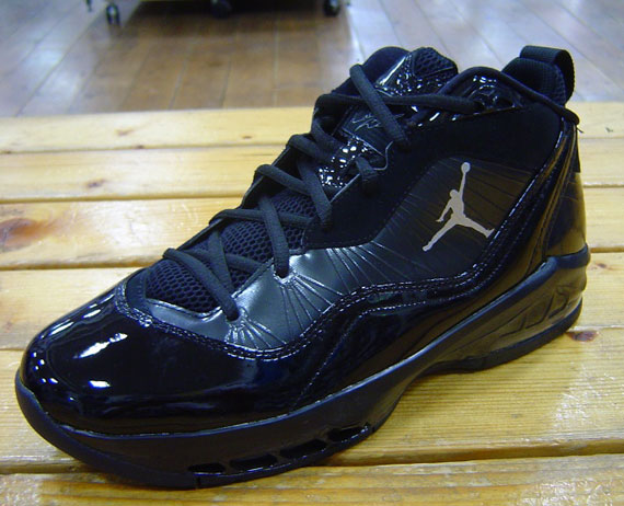 Jordan Melo M8 Blackout 01