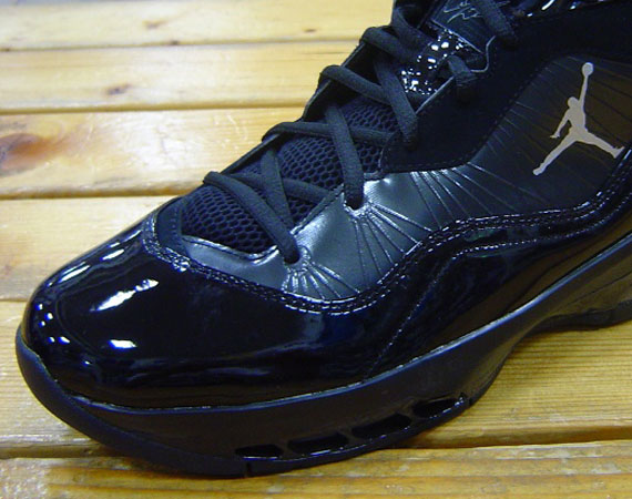 Jordan Melo M8 Blackout 02