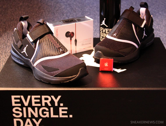 Jordan Trunner LX 11 “EVERY. SINGLE. DAY.” Special Edition Package